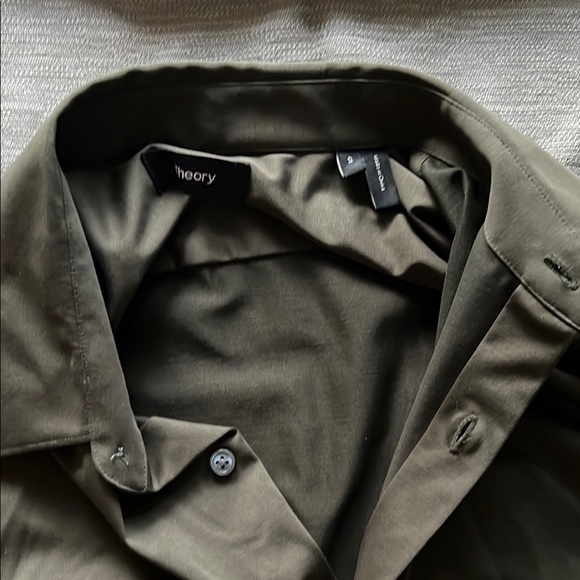 Theory button-up shirt - Picture 3 of 11